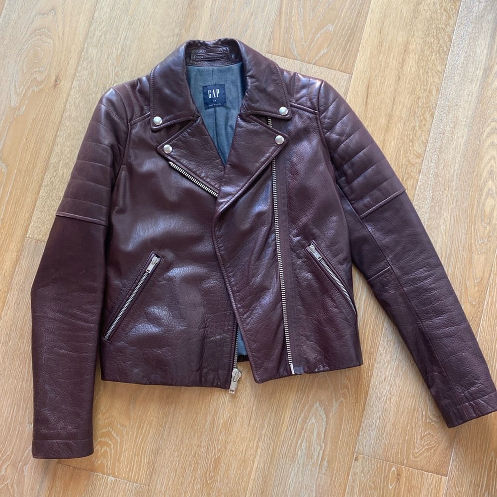Gap XS leather biker jacket thick soft burgundy quilted zippers allsaints
